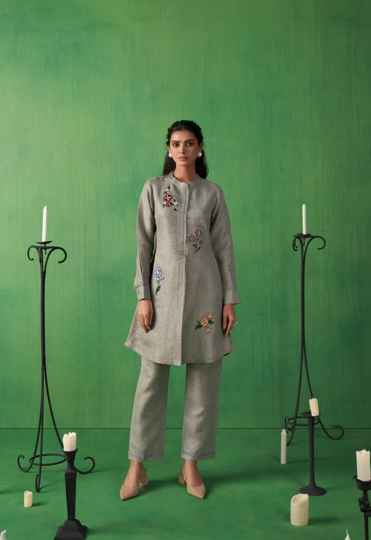 Dhanak – Ash Mist Grey
